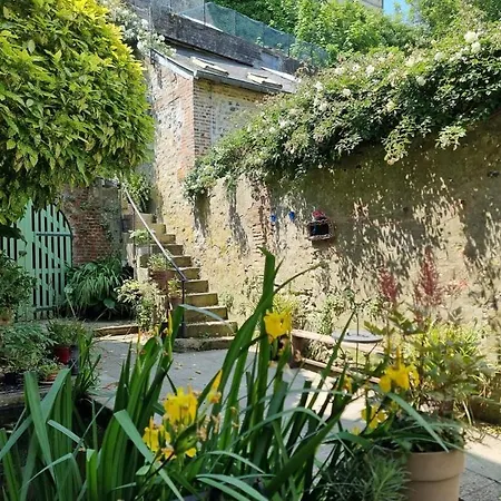 Le 77 De Satie Apartmán *