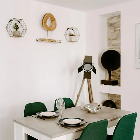Apartment Le 77 De Satie