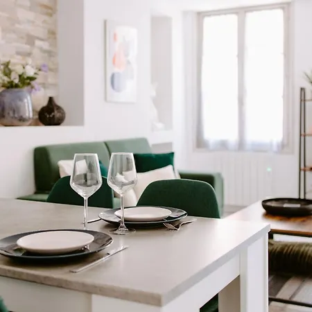 Le 77 De Satie Apartman *